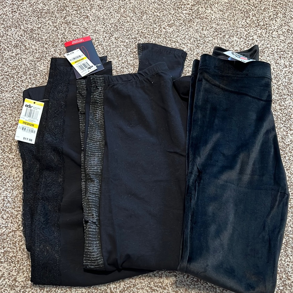 Pack of 3 leggings.